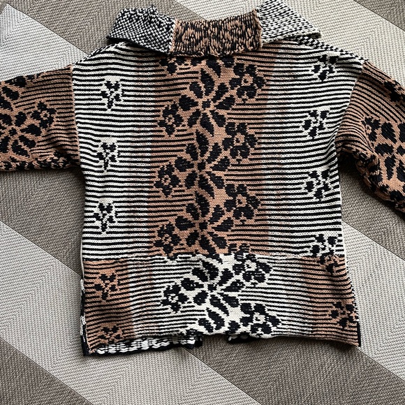 New! Free People Black and Tan Knit Cardigan - Picture 3 of 5